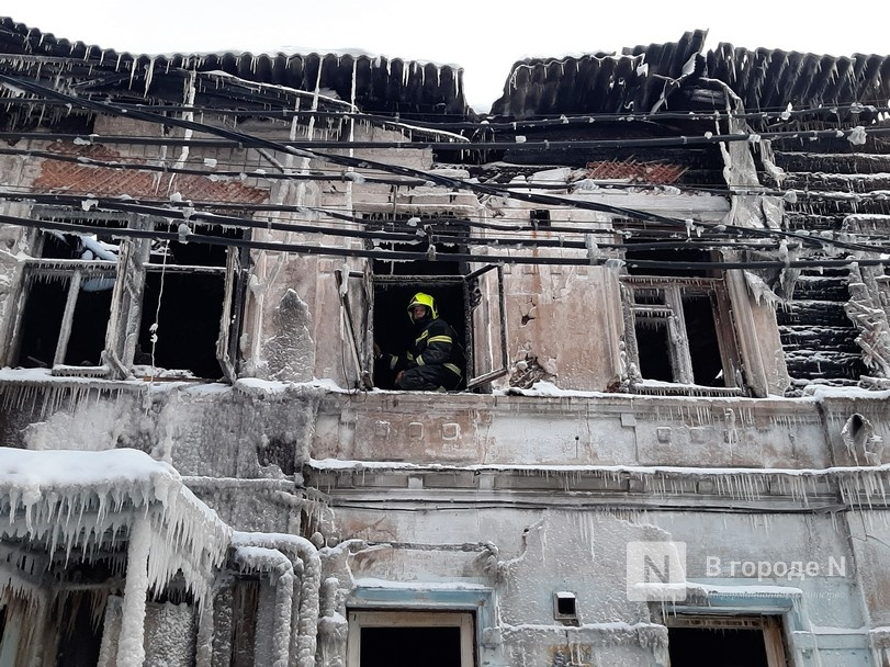 Режим ЧС ввели из-за сгоревшего дома в центре Нижнего Новгорода - фото 1