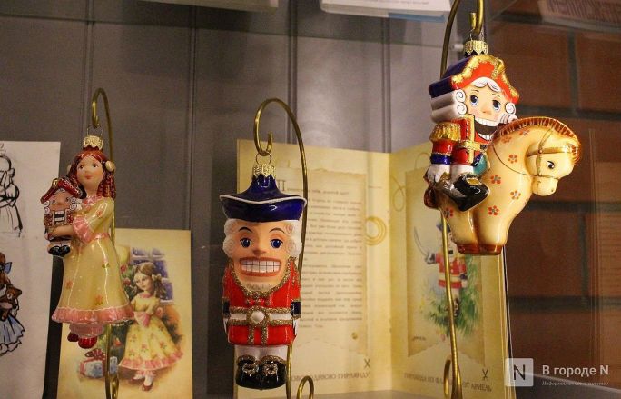 Волшебство из стекла: фоторепортаж с фабрики елочных игрушек в Нижнем Новгороде - фото 125