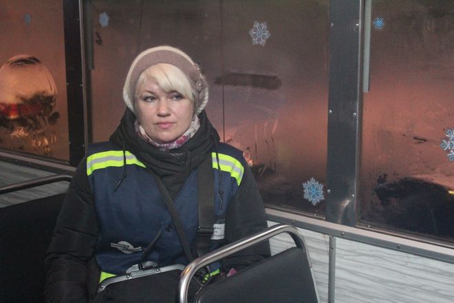 По Нижнему Новгороду начал ходить новогодний трамвай - фото 11