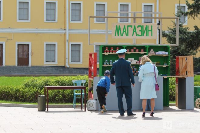 Фоторепортаж: парад в честь 80-й годовщины Победы прошел в Нижнем Новгороде - фото 161