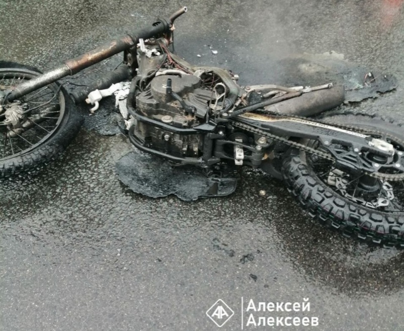 Появились подробности жуткого ДТП с мотоциклом в Дзержинске - фото 1