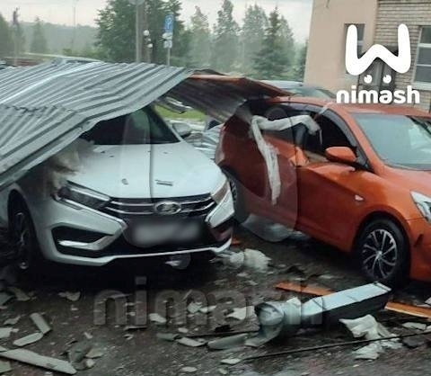 Снесенную ветром крышу больницы восстановили в Нижегородской области - фото 1