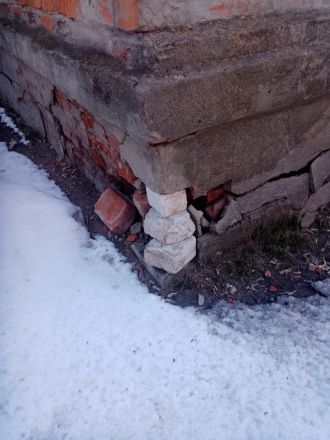 Кстовчане жалуются на разрушающийся угол дома - фото 1