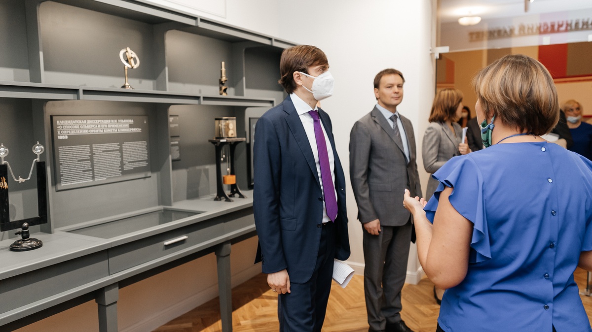 Министр Просвещения РФ посетил Музей Учителя в Мининском университете - фото 1