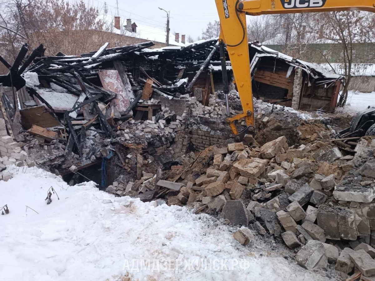 До конца 2024 года в Дзержинске снесут свыше 40 заброшенных сараев и гаражей - фото 1