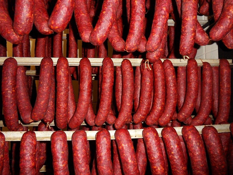 Производство колбасы и кетчупов увеличилось в Нижегородской области с января по апрель - фото 1