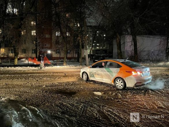 Побитые машины, вставшие трамваи, недовольные граждане: последствия ледяного дождя в Нижнем Новгороде - фото 5