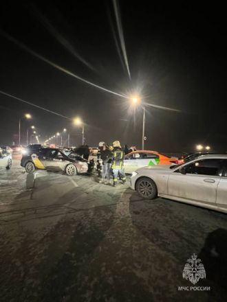  Водитель иномарки устроил жесткое ДТП с пострадавшими на Канавинском мосту - фото 2