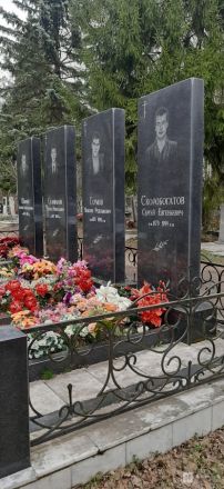 Короли преступного мира: показываем, как выглядят могилы нижегородских бандитов - фото 19