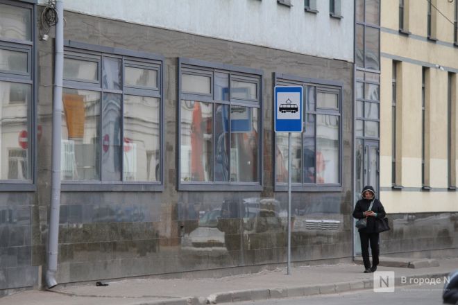 Грязь и разбитые стекла: как выглядят остановки общественного транспорта в Нижнем Новгороде - фото 35