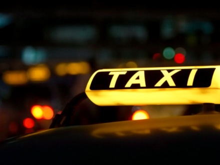Таксиста жестоко зарезали в Автозаводском районе