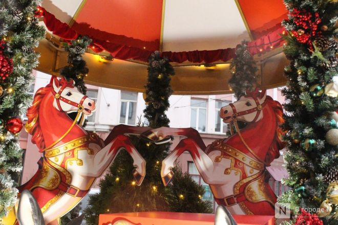 Новогодняя фотозона с кроликами и конями появилась в Нижнем Новгороде - фото 2