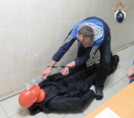 Житель Васильсурска проведет 13 лет за решеткой за убийство женщины и нападение на соседа - фото 1