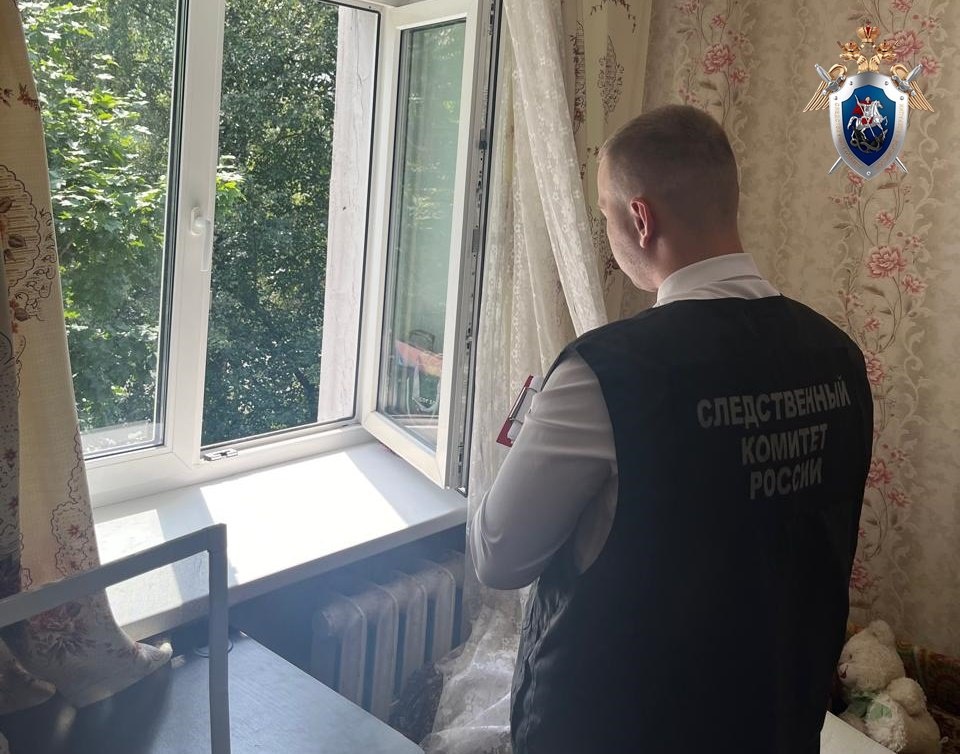 Проверка началась после падения ребенка из окна дома в Нижнем Новгороде