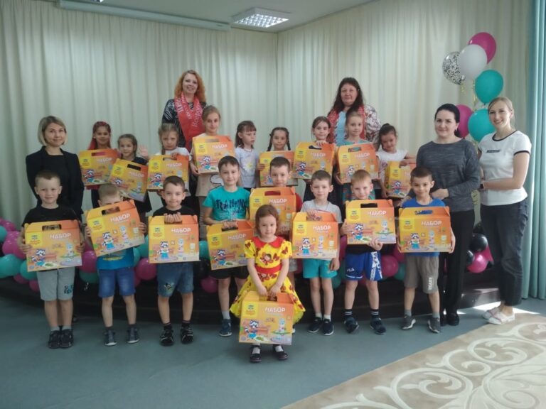 Юные нижегородцы посетили праздник и получили подарки в День защиты детей - фото 1