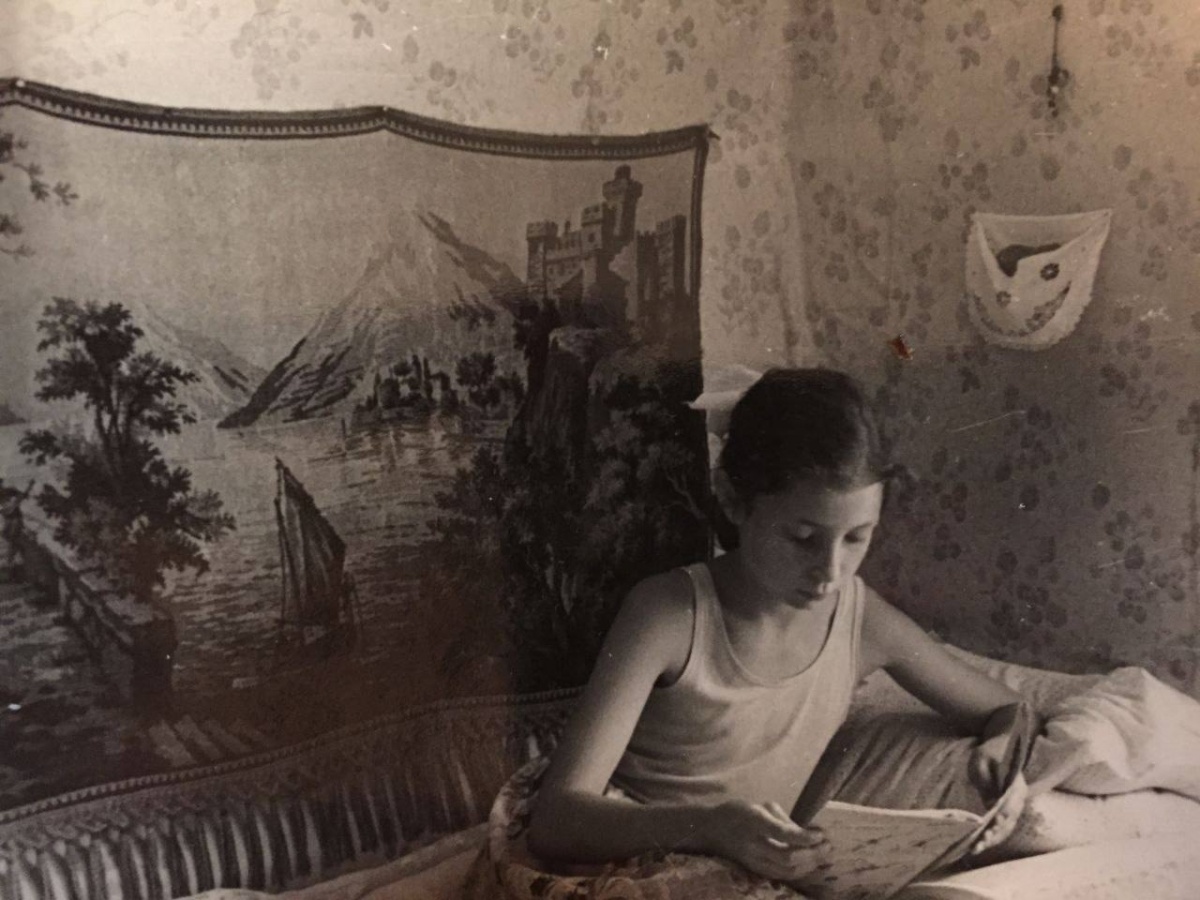 Глава Нижегородской области Глеб Никитин поделился детской фотографией мамы - фото 1