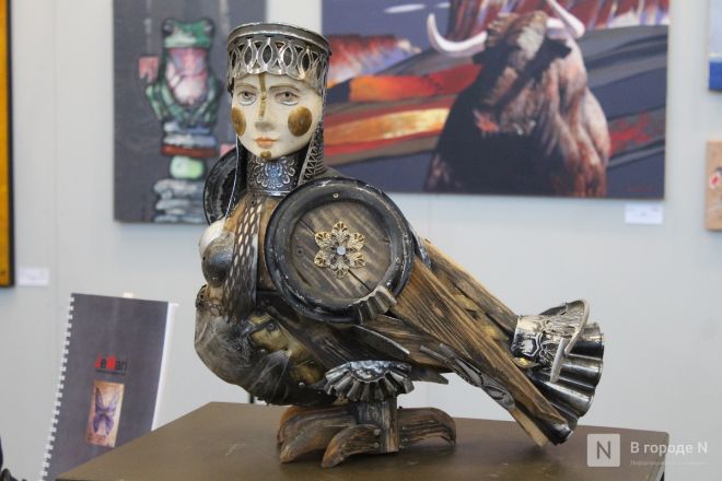 Фоторепортаж: выставка &laquo;АРТ МИР &mdash; 2026&raquo; открылась в Нижнем Новгороде - фото 103