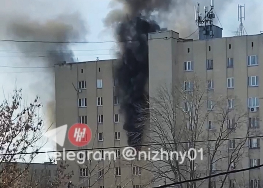Квартира вспыхнула в нижегородской многоэтажке - фото 1