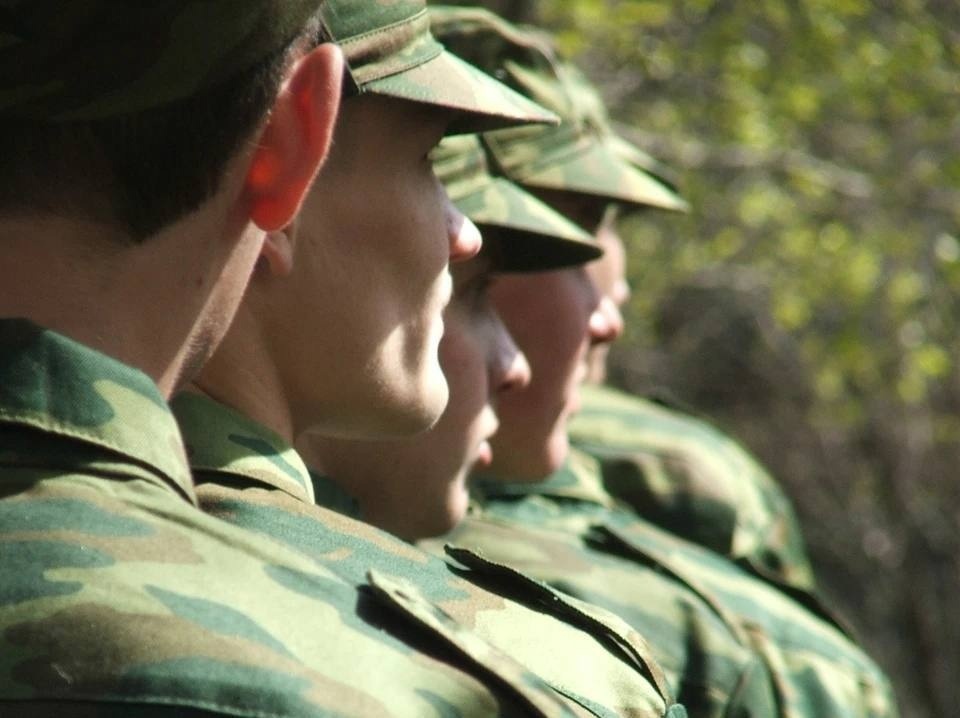 Около 1300 новобранцев из Нижегородской области отправились на службу в армию