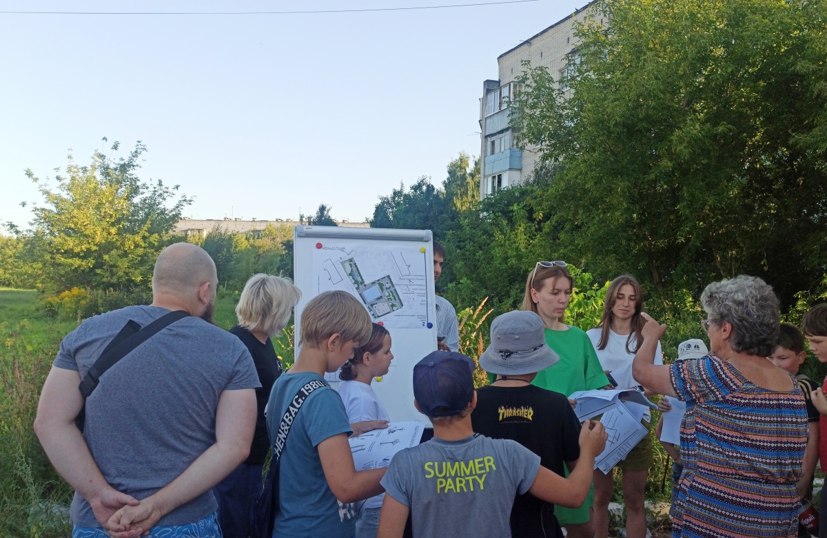 Спортплощадку и качели одобрили жители нижегородского поселка Мостоотряд - фото 1