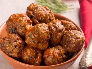 Вкусно по-домашнему: ароматные котлеты в универсаме «Нагорный»
