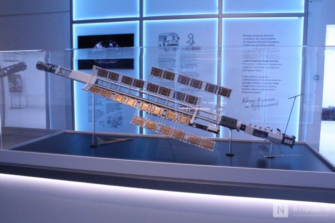 Микромир и скафандр для полета на Марс: фоторепортаж с необычной выставки в Нижнем Новгороде - фото 25