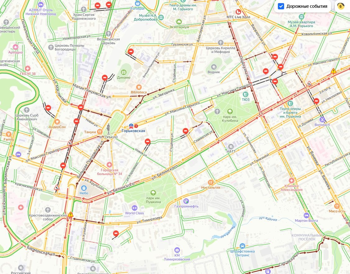 Огромные пробки образовались в Нижнем Новгороде вечером 11 ноября  - фото 1