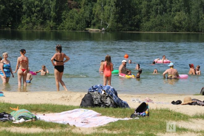 Выживание в жару: фоторепортаж с пляжей Нижнего Новгорода - фото 82
