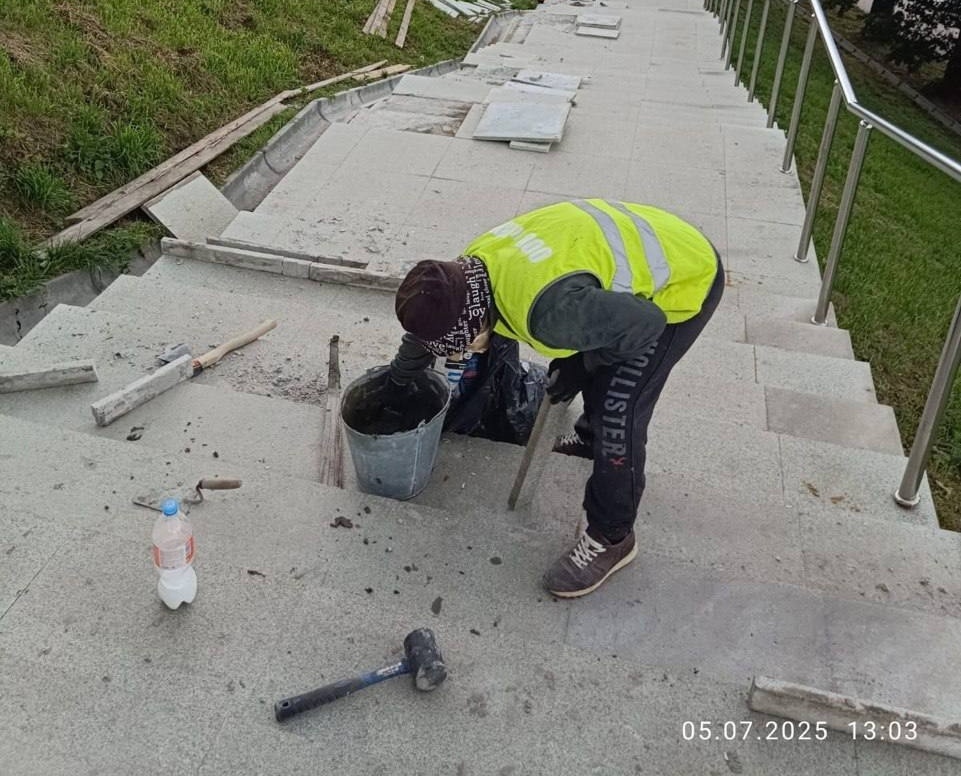 Ремонт лестниц в Александровском саду начался в Нижнем Новгороде - фото 1