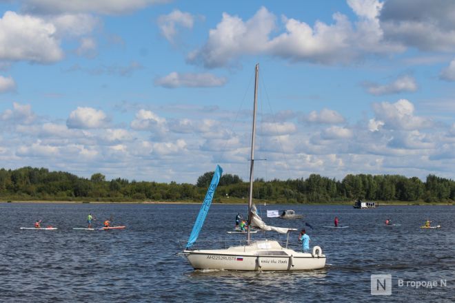 75 яхт и более 500 сапов вышли на Волгу в Нижнем Новгороде в День города - фото 82