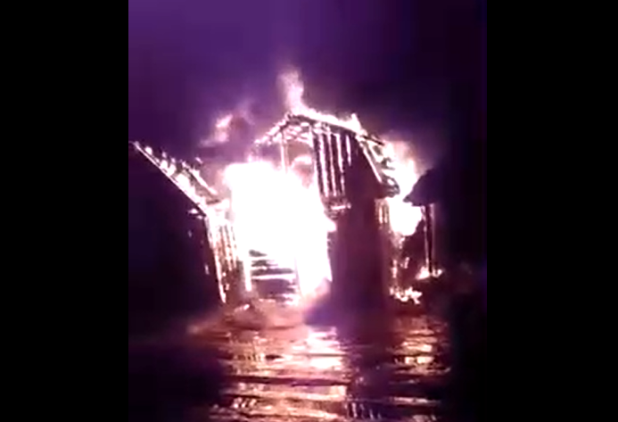 В Кулебаках на Масленицу сожгли сараи вместо чучела - фото 1
