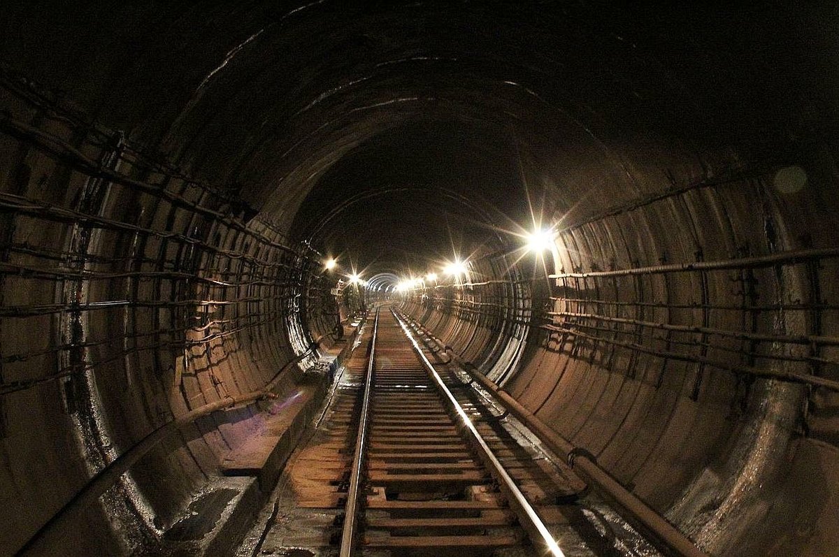 Неспящая подземка: что происходит ночью в нижегородском метро - фото 1