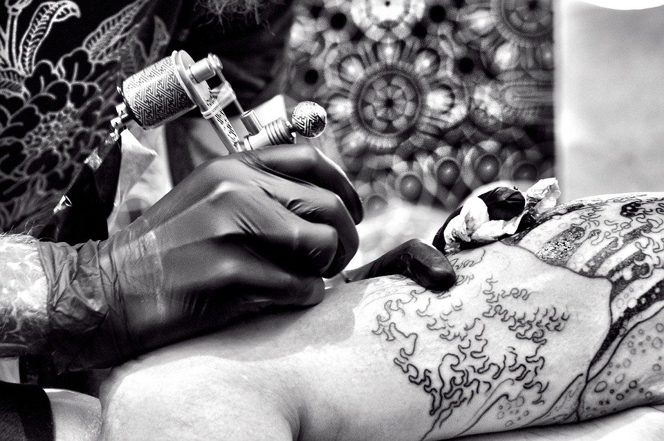 Пять опасностей, которые подстерегают людей с татуировками - фото 2