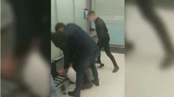 Нижегородские сотрудники ФСБ задержали драгдилера в аэропорту Казани - фото 1