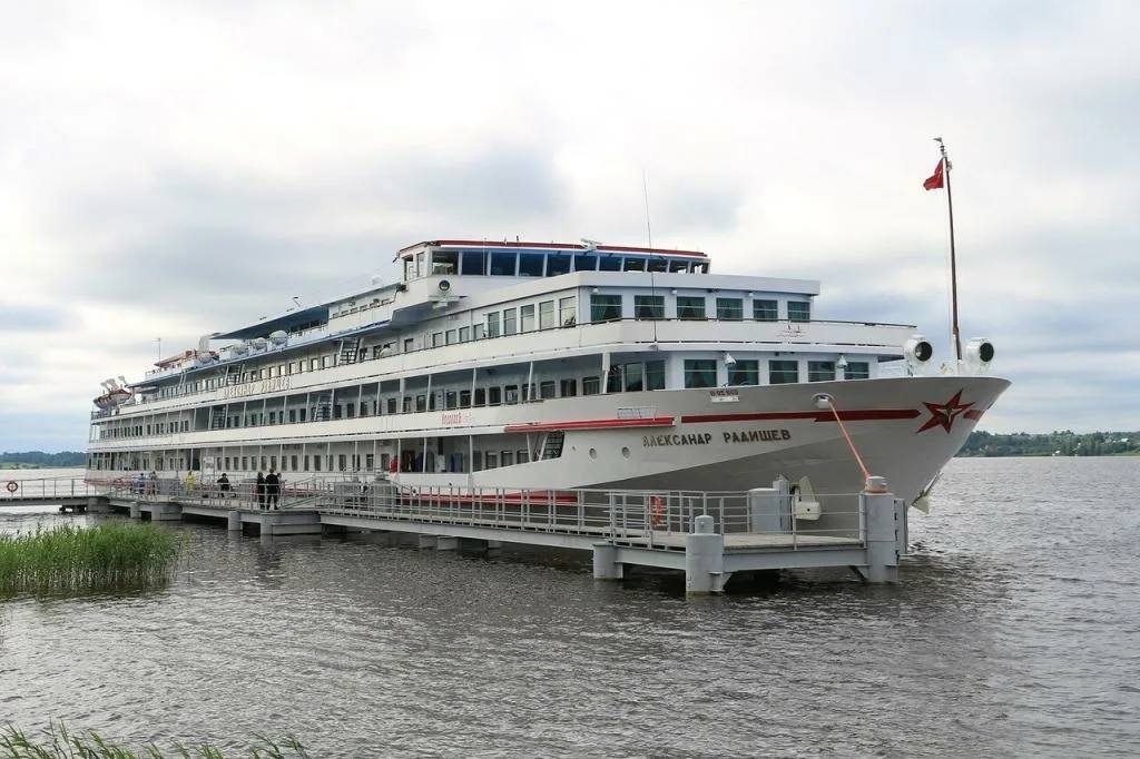 Теплоход с 224 пассажирами сломался на Волге в Нижегородской области - фото 1