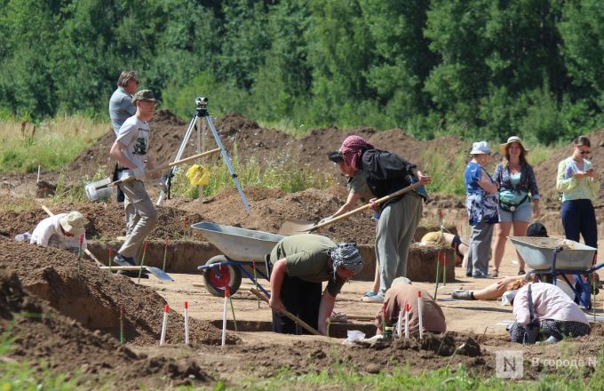 Могилы коней и старинные монеты: фоторепортаж с археологических раскопок в Нижегородской области - фото 85