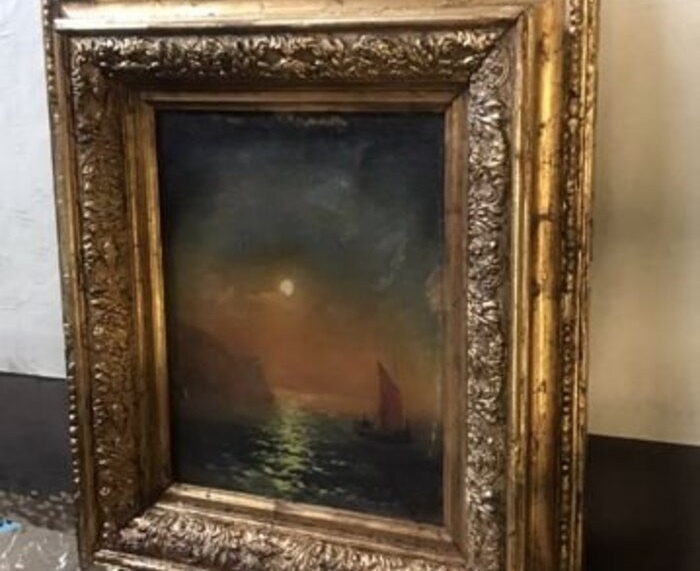 Неотреставрированную картину Айвазовского продают за 1,1 млн рублей на площади Минина и Пожарского - фото 1