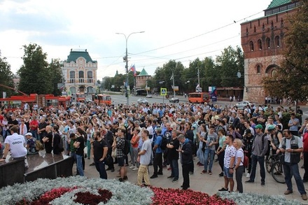 Несанкционированный митинг против пенсионной реформы прошел в Нижнем Новгороде (ФОТО, ВИДЕО)