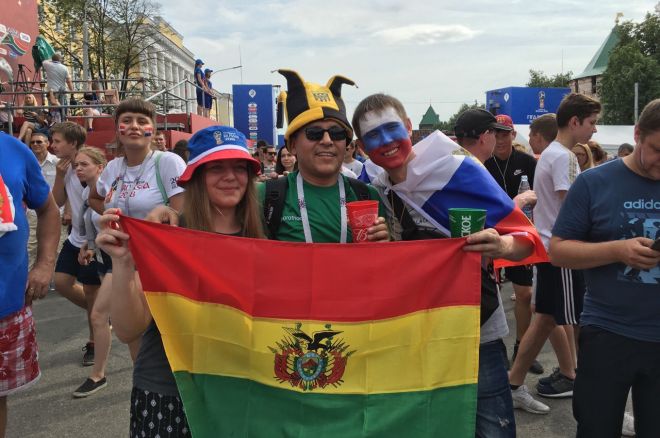 Иностранцы научили российских болельщиков поддерживать свою сборную во время ЧМ-2018 - фото 1