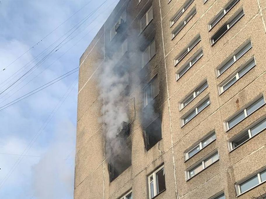 12 человек спасли из горящей девятиэтажки в Нижнем Новгороде
