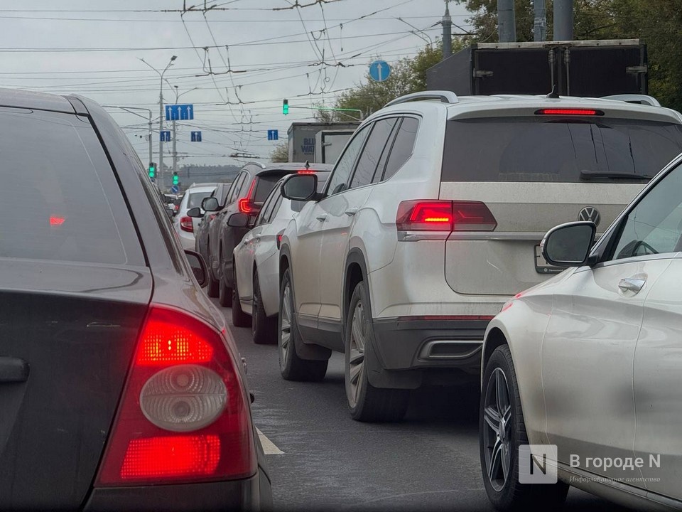 8 баллов: нижегородцы застряли в огромных пробках в пятницу вечером - фото 1