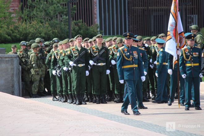 Без парада и салюта: как прошел День Победы в Нижнем Новгороде — фоторепортаж - фото 123