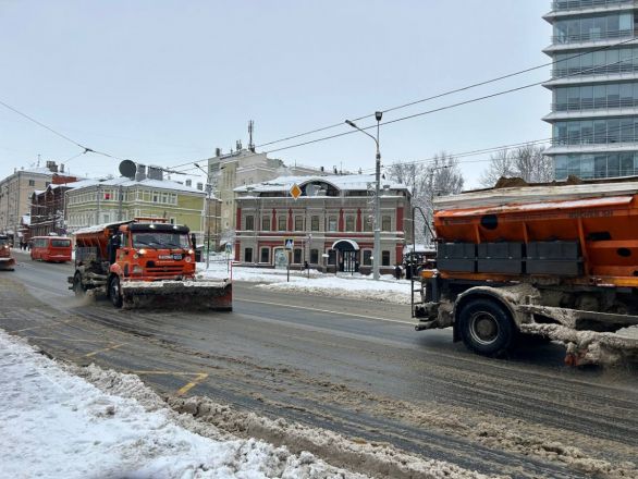 Утонули в сугробах: фоторепортаж с улиц Нижнего Новгорода после снежного апокалипсиса - фото 26